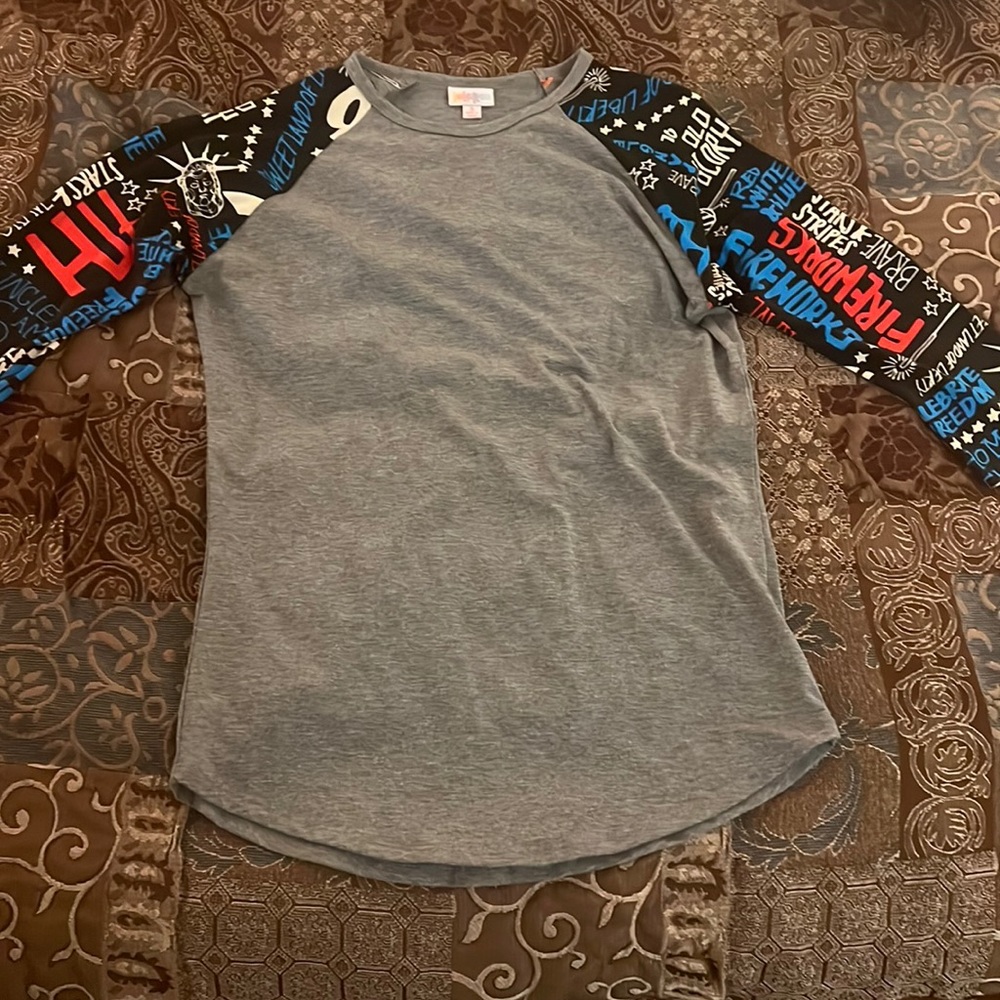 LulaRoe Randy shirt sz S